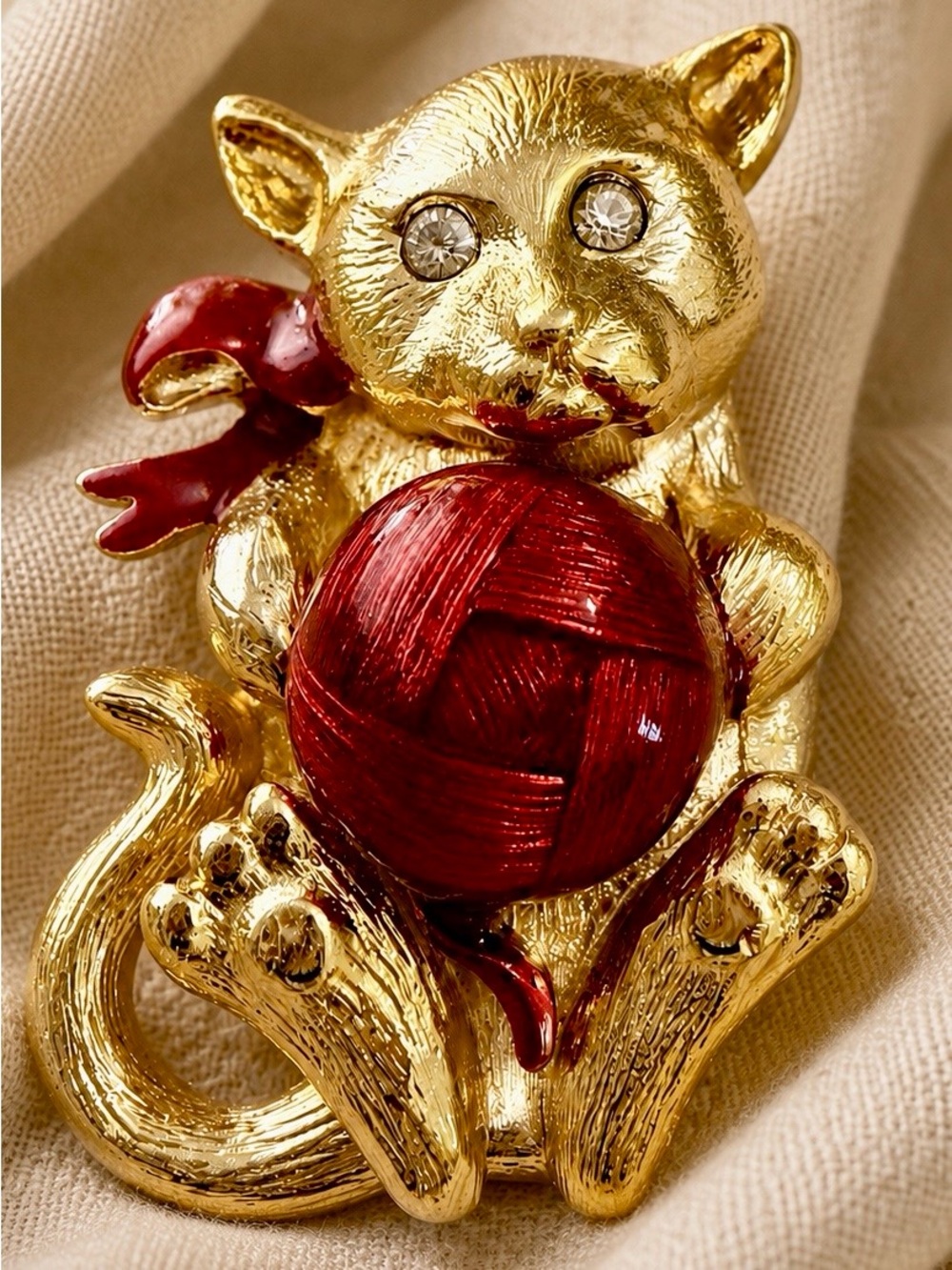 Napier Gold-Tone Cat Brooch Pin with Red Yarn Ball